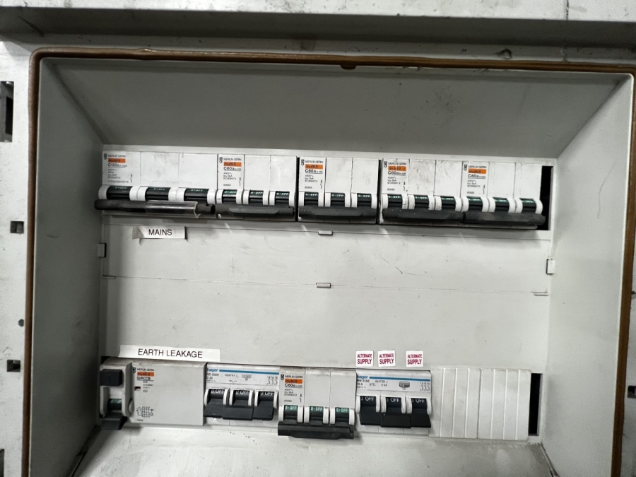 Commercial Property for Sale in Airport Industria Western Cape